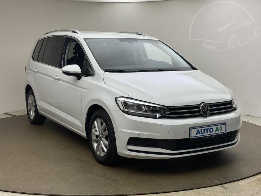 Volkswagen Touran 1,4 TSi 110kW DSG LED 7MST CZ