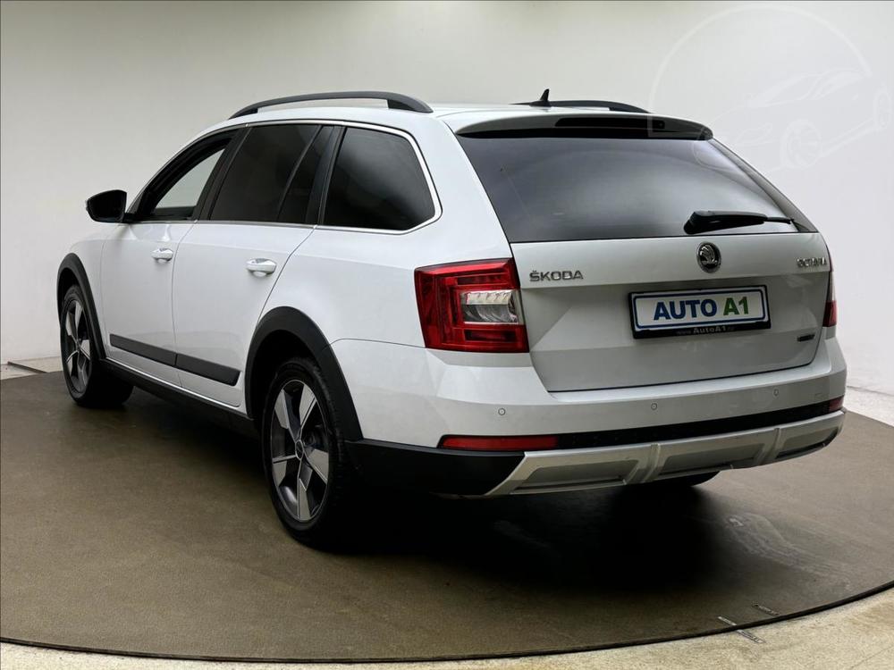 koda Octavia 2,0 TDi 135kW 4X4 DSG SCOUT CZ