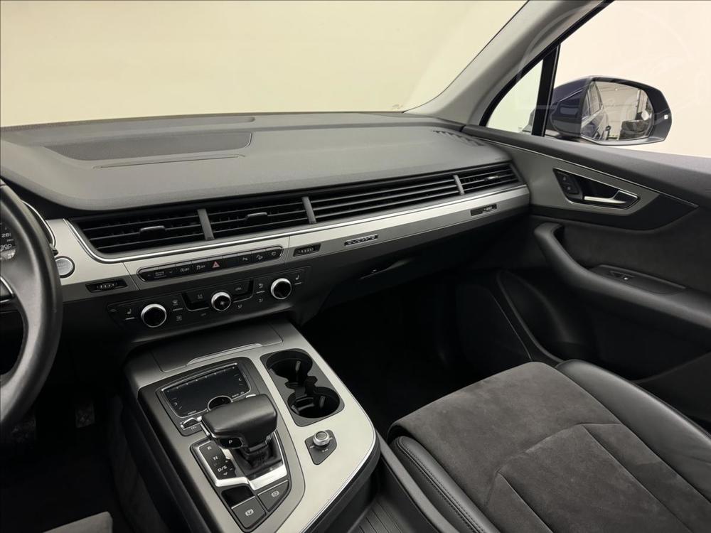 Audi Q7 3,0 50TDi 210kW Q PANO DPH TZ