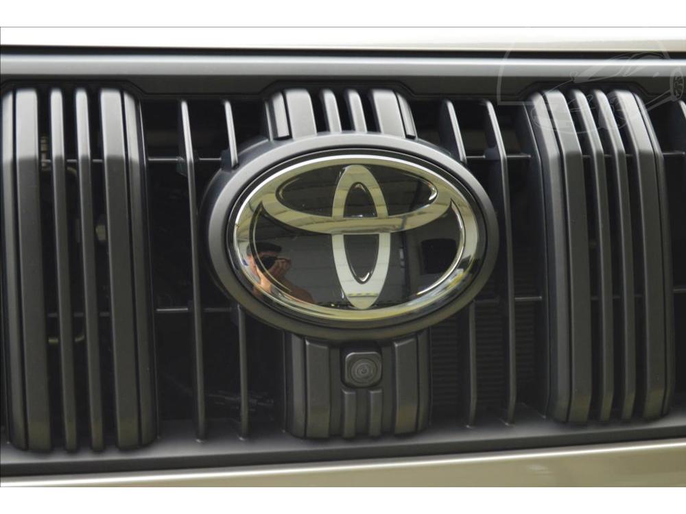 Toyota Land Cruiser 2,8 D-4D 150kW EXECUTIVE AT CZ