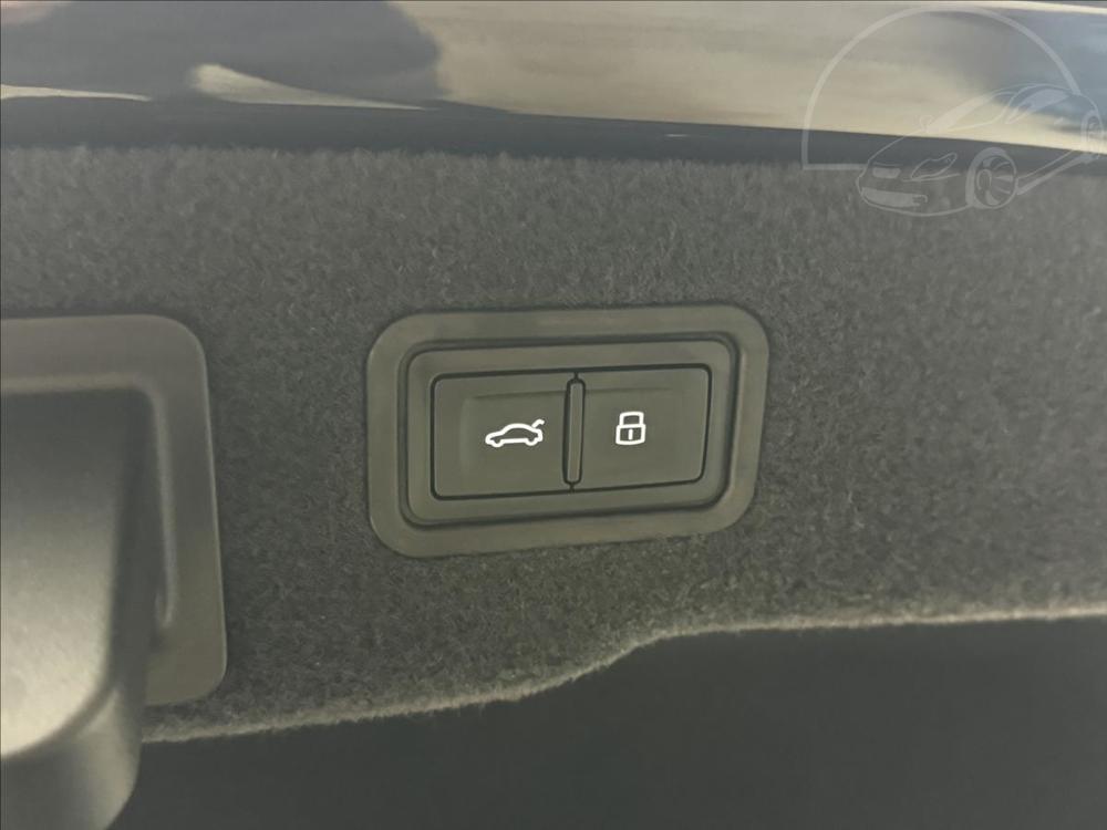 Audi A8 3,0 50TDi L B&O Q HUD NV MAS