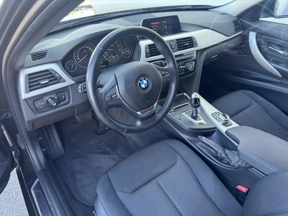 BMW 320 i xDrive sedan