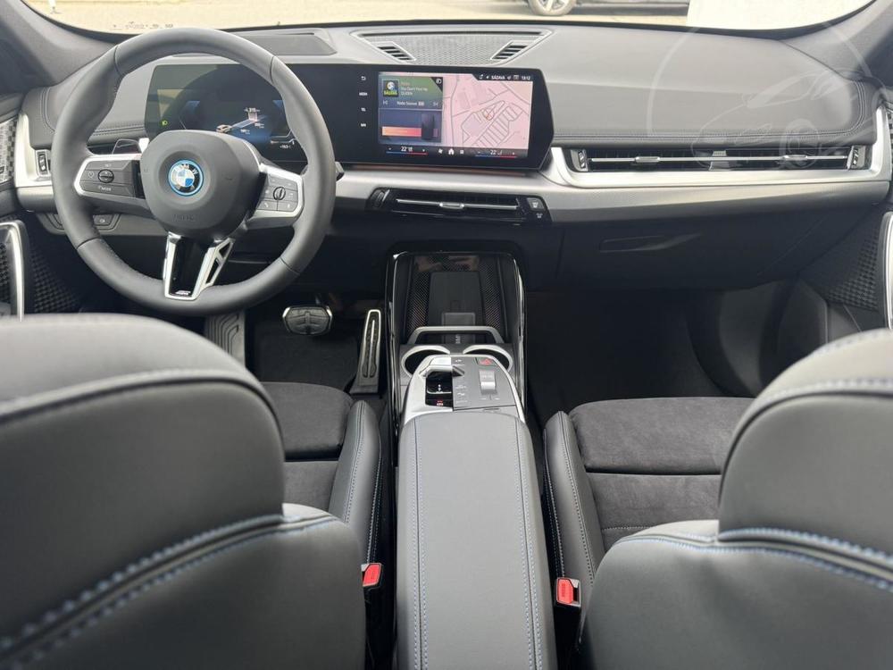 BMW  xDrive30