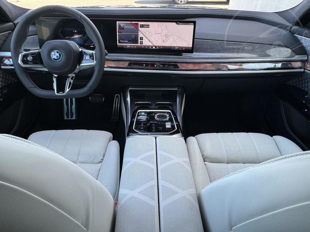 BMW i7 M70xDrive