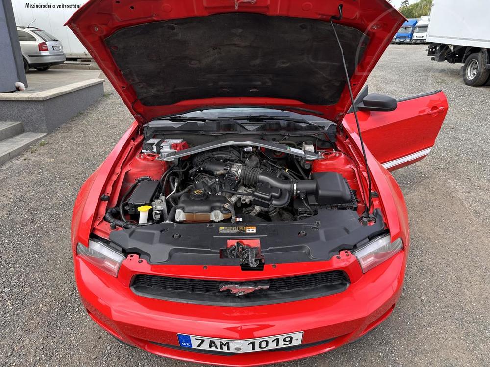 Ford Mustang 3.7 V6 EL.STECHA - AUTOMAT