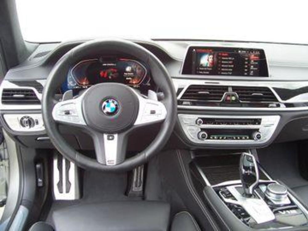 BMW 7 M760Li xDrive Individual