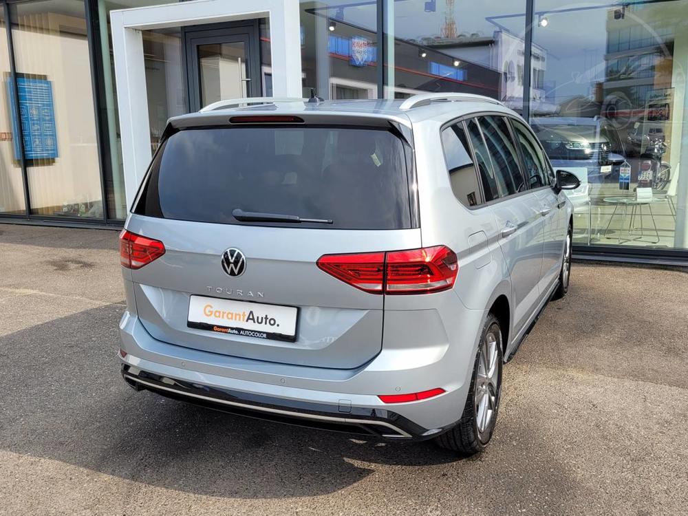 Volkswagen Touran 1.5 TSI DSG R-Line 7mst