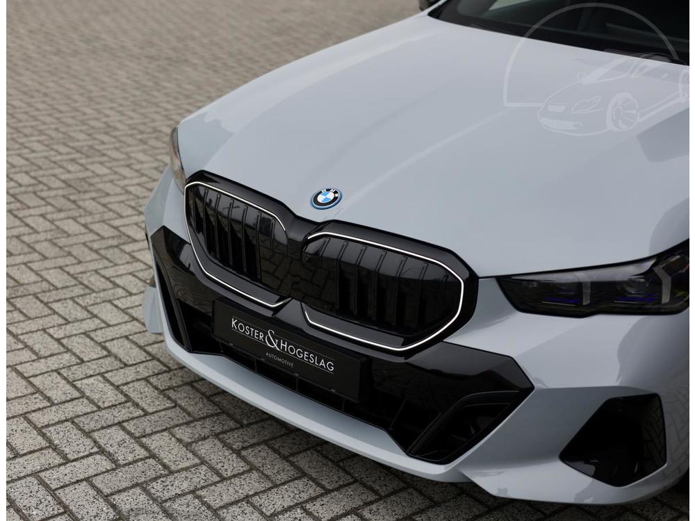 BMW 550 e M SPORT xDrive