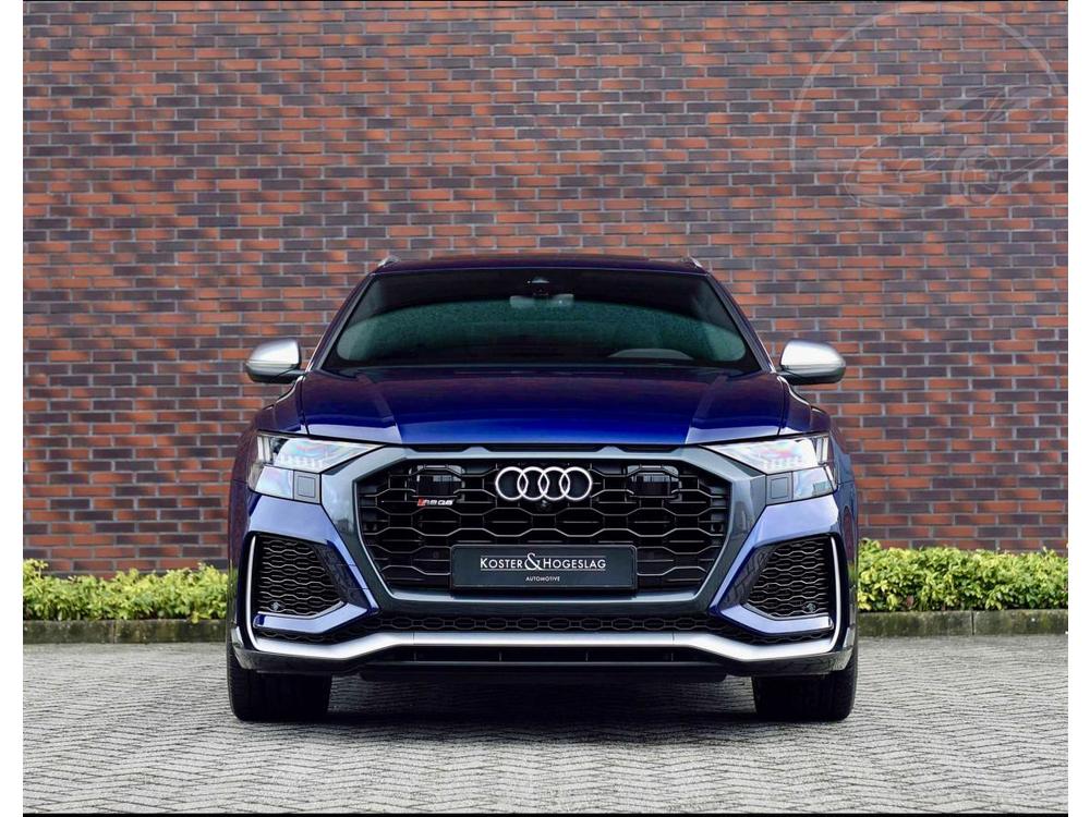 Audi  4.0 TFSI quattro