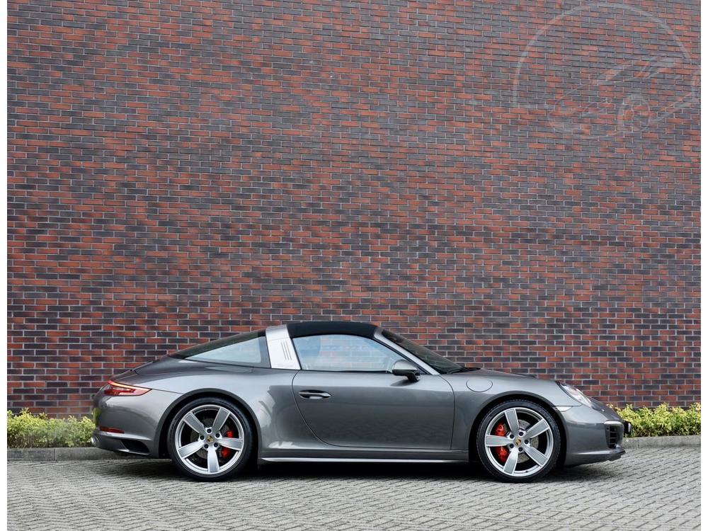 Porsche 911 Carrera Cabrio Targa 4S