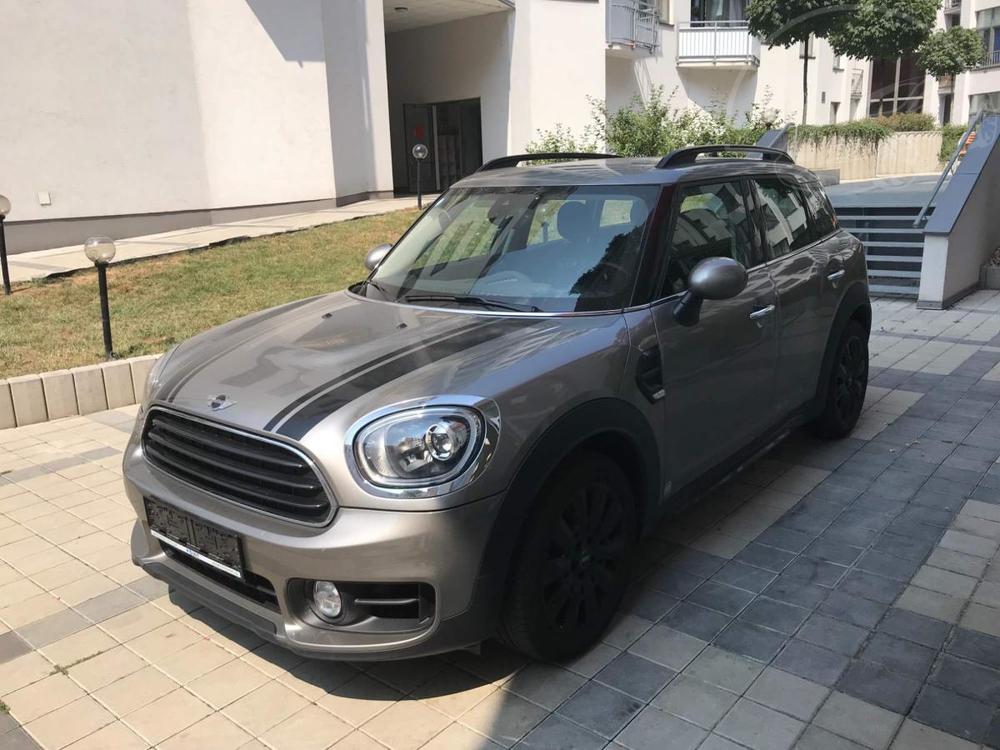 Mini Countryman Cooper Automat NAVI nájem od 1