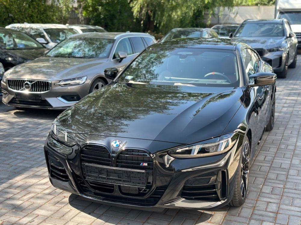 BMW 4 M 440i kup snadn njem