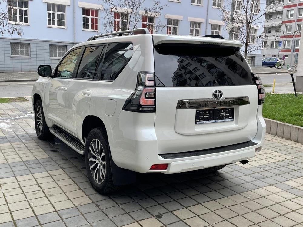 Toyota Land Cruiser Executive, njem od 27.900/ms