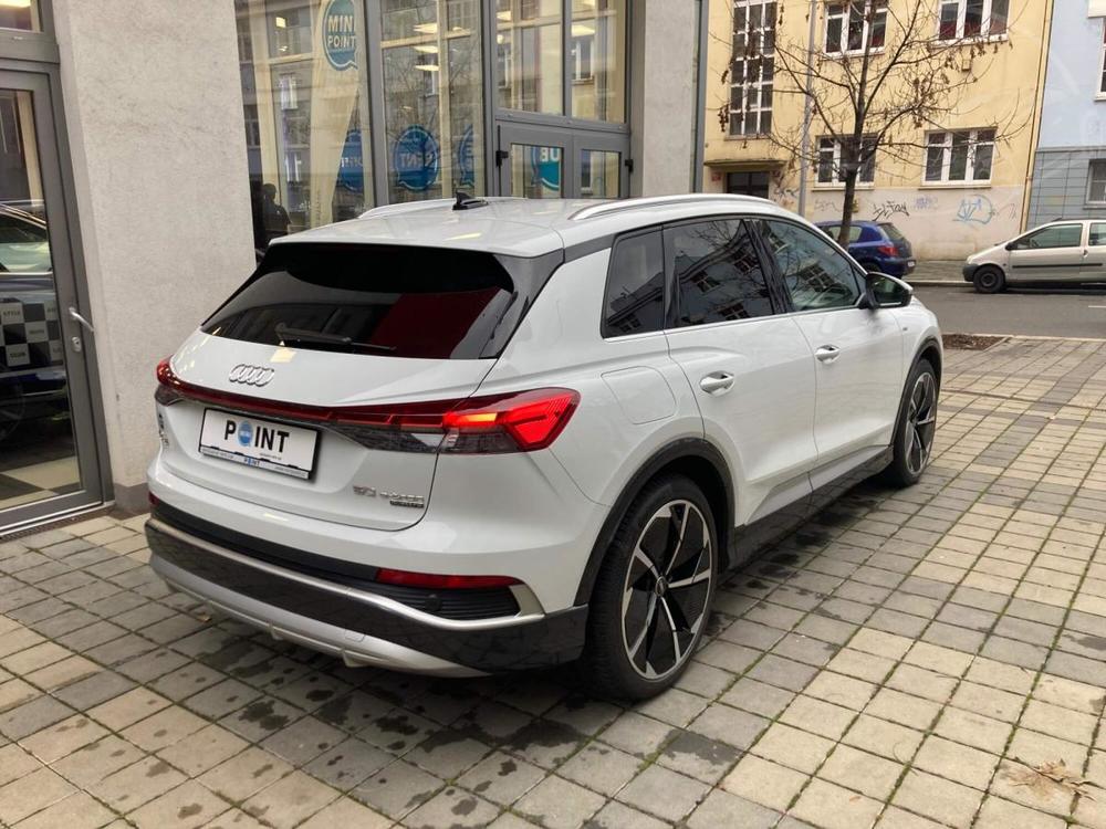 Audi Q4 50 e-tron Quatt SNADN NJEM