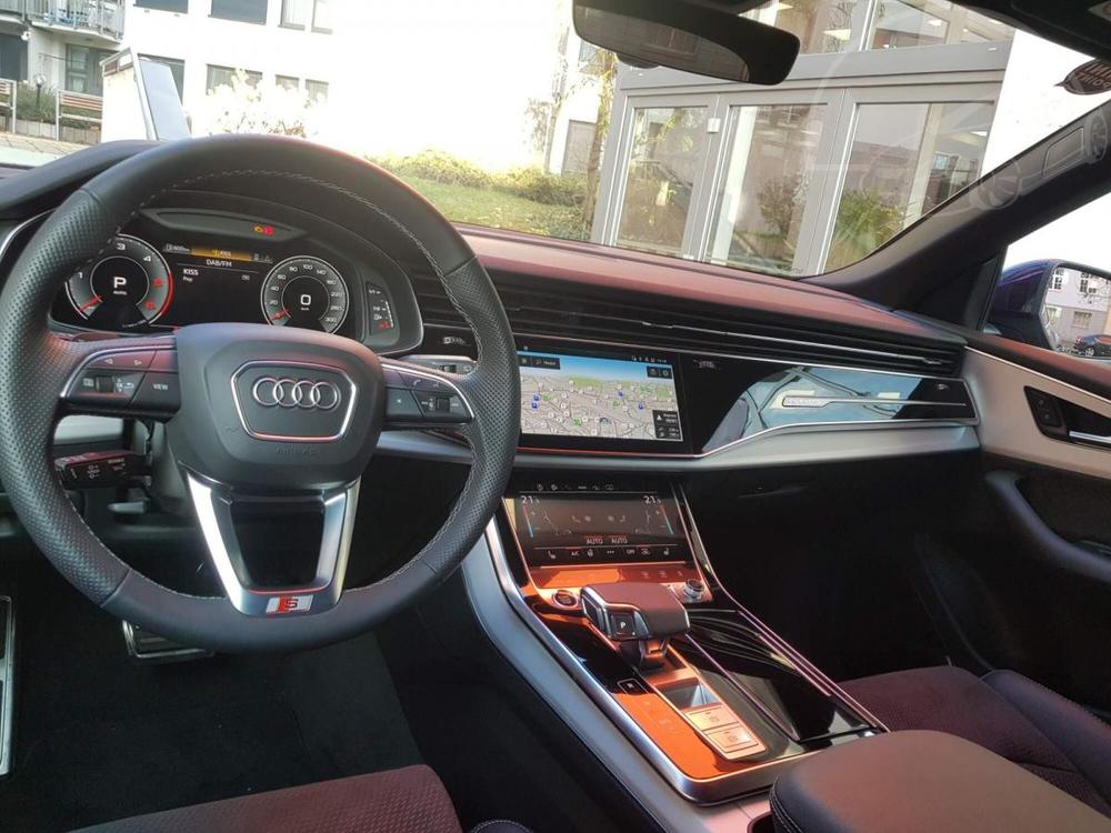 Audi Q8 50TDI S-line SNADN NJEM