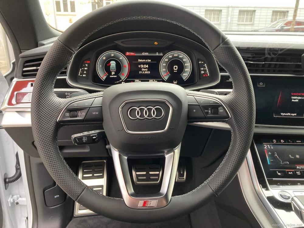 Audi Q8 50 S-line naten kol Technol