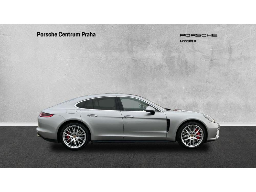 Porsche Panamera Turbo