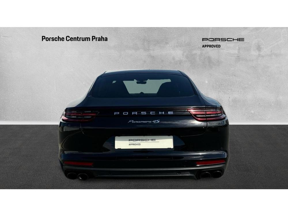 Porsche Panamera 4S