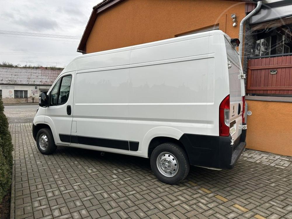 Peugeot Boxer 3300 L2H2 2.2 BlueHDi 103kW