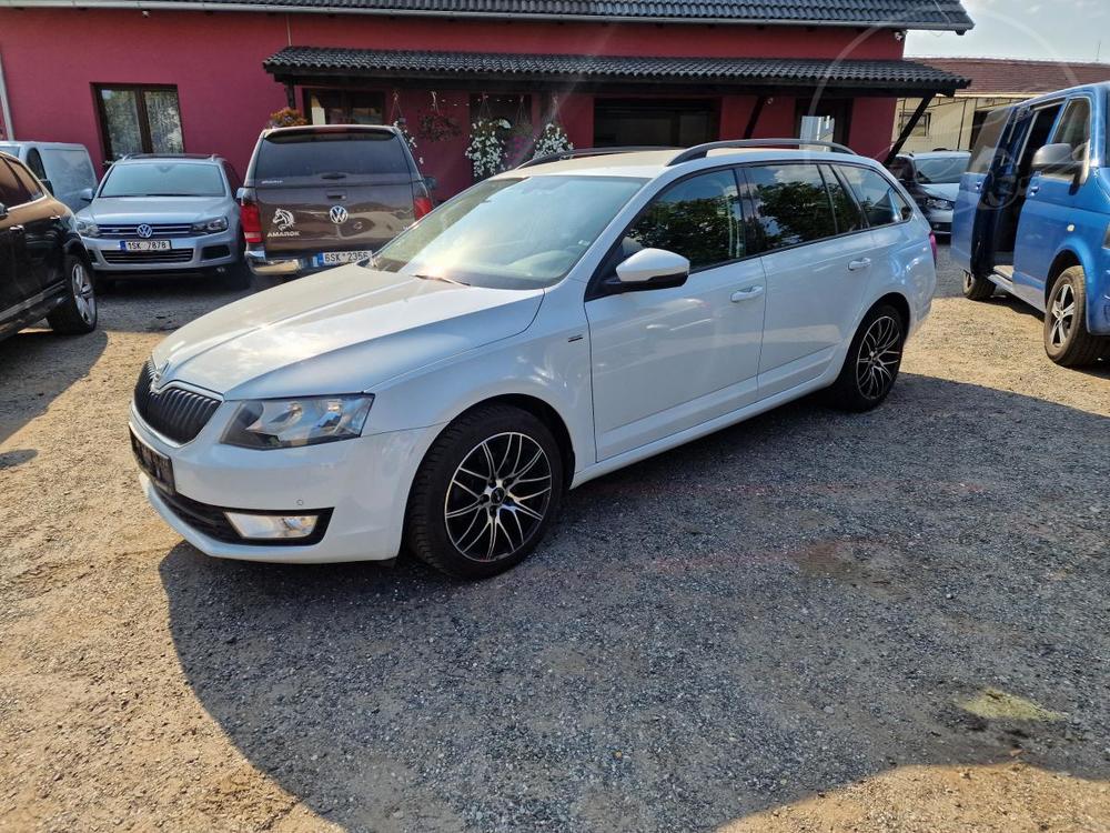 Škoda Octavia 2,0TDI 110KW DRIVE VÝHŘEV,ALU