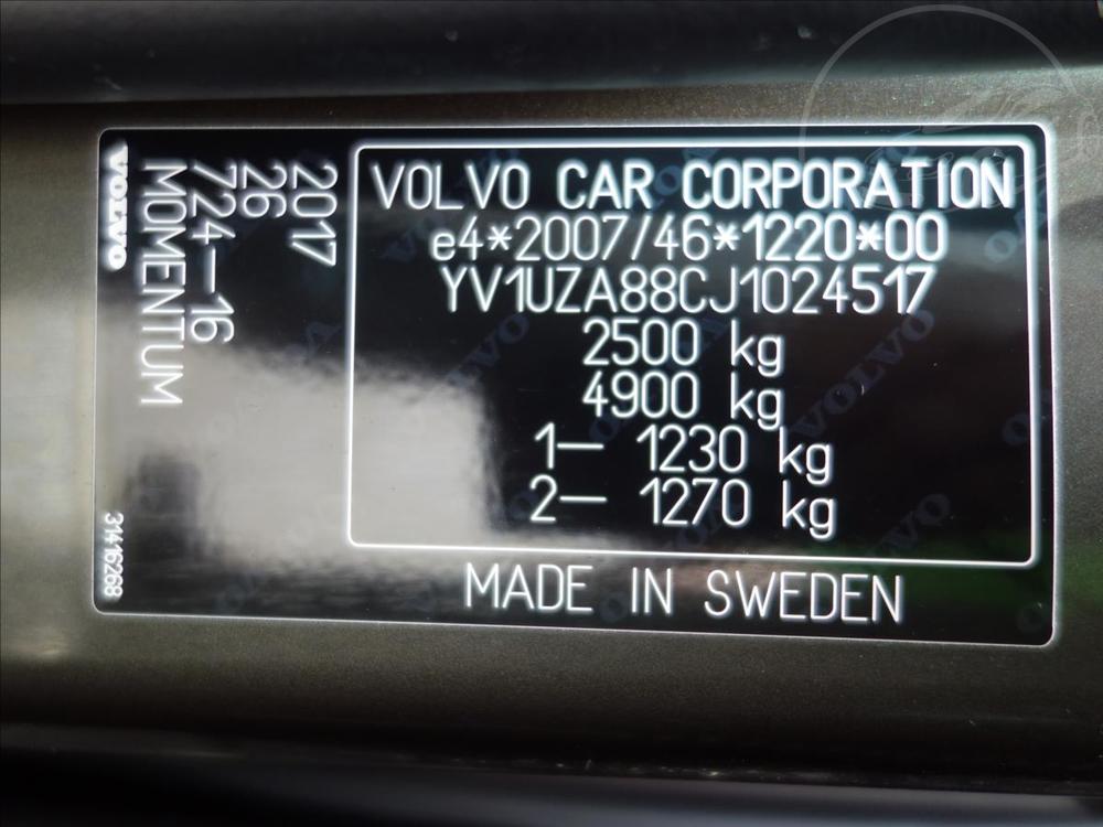 Volvo XC60 2,0 140kW 4x4 MOMENTUM