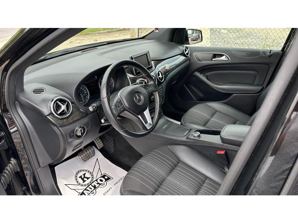 Mercedes-Benz B B 180CDI 80kW *A/T*ALU*Navi*