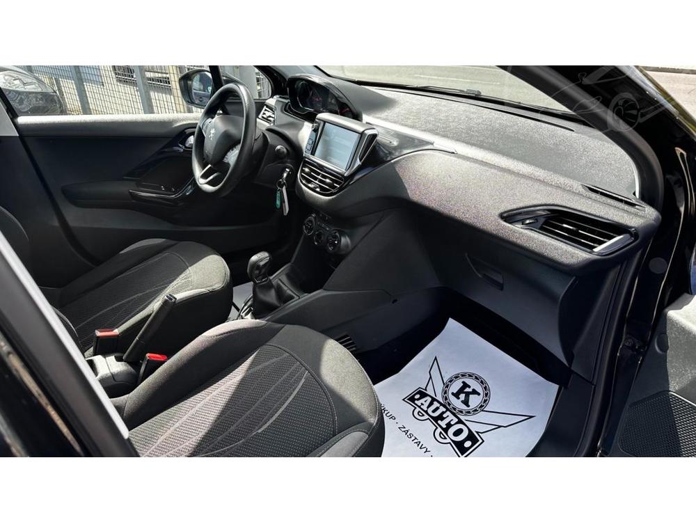 Peugeot 208 1.2i 60kW*PureTech*Servis*