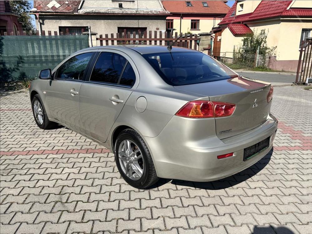 Mitsubishi Lancer 1,8 1.majitel TOP