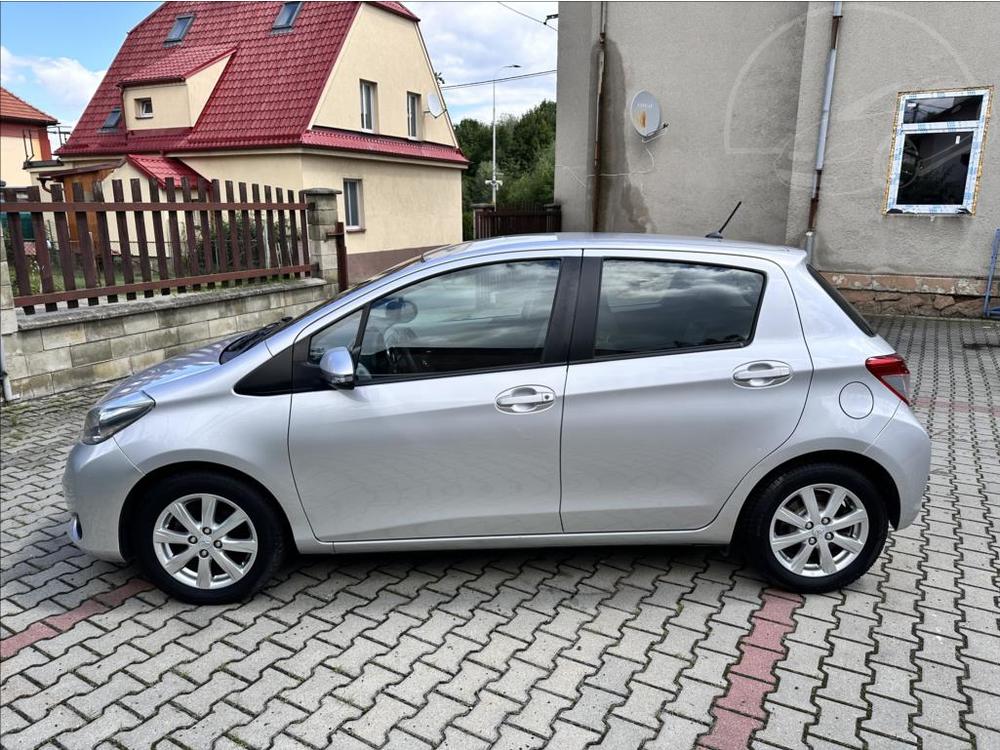 Toyota Yaris 1,3 VVT-i AUTOMAT