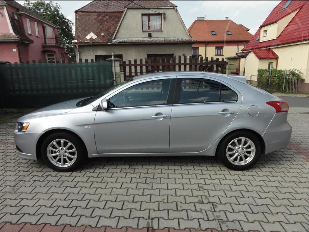 Mitsubishi Lancer 1,6 1.majitel 50 tis. km !!!