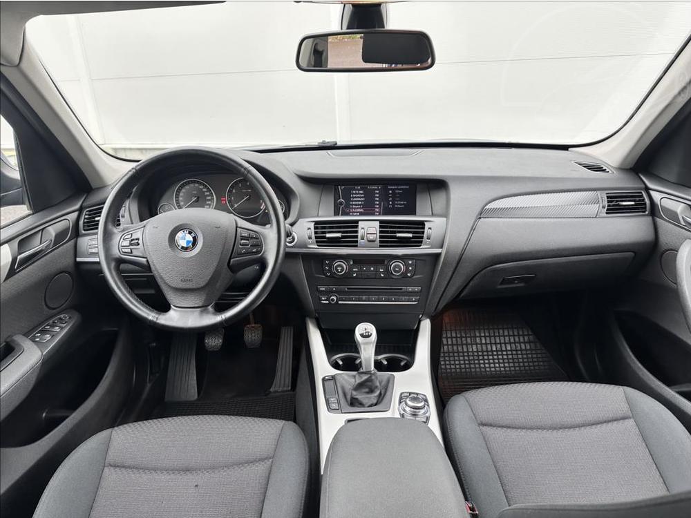 BMW X3 2,0 F25 xDrive 20i NAVIGACE