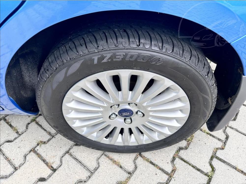 Ford Focus 1,6 Vborn stav