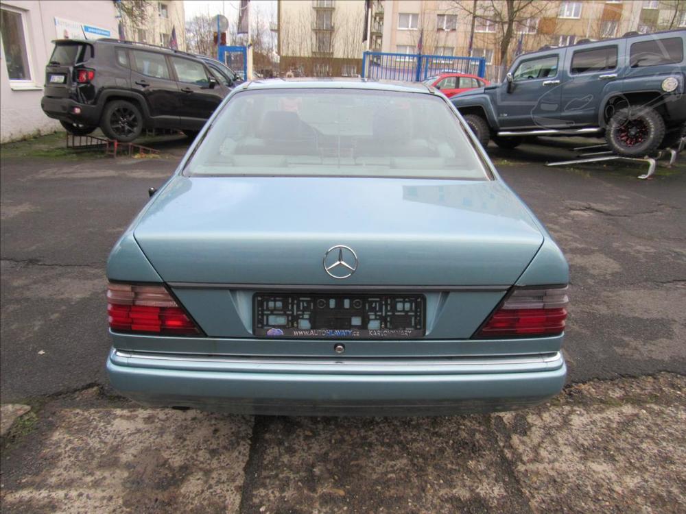 Mercedes-Benz 124 2,2 i Coupe