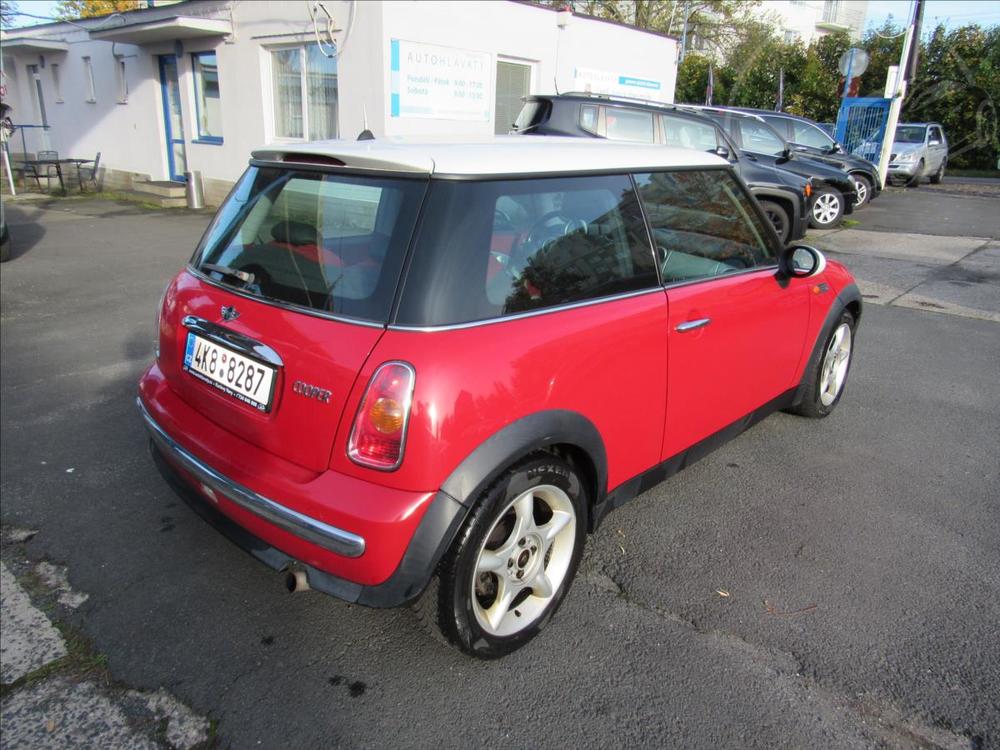 Mini Cooper 1,6 85kW