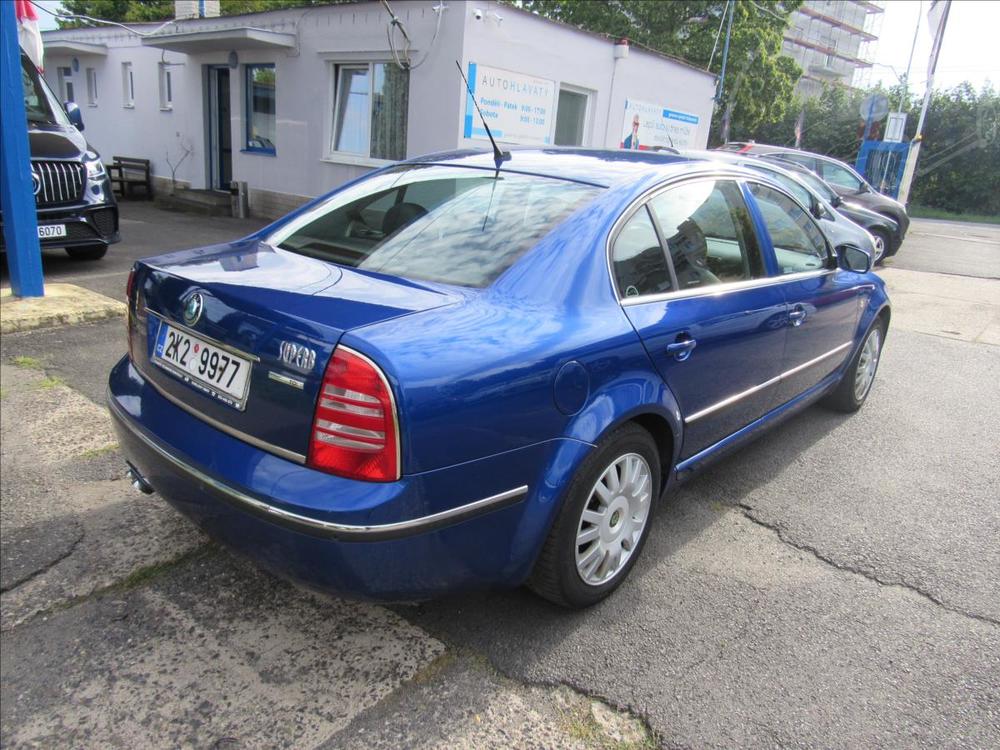 koda Superb 2,0 TDI PD DPF Elegance 1,maji