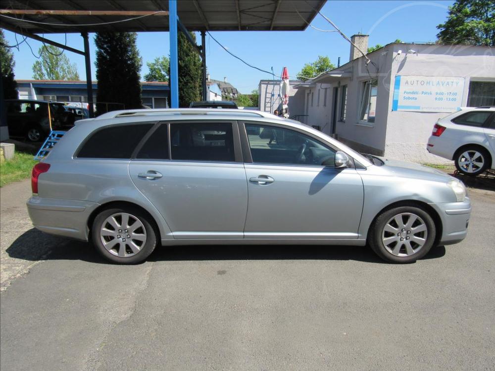 Toyota Avensis 1,8 VVT-i Terra