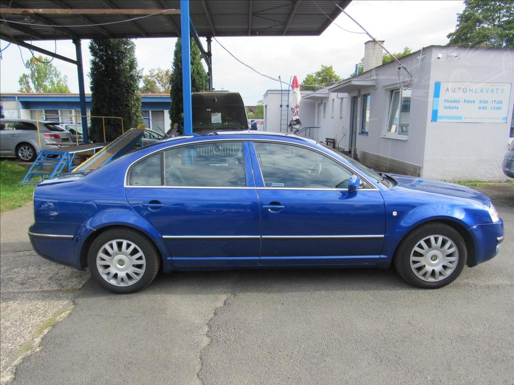 koda Superb 2,0 TDI PD DPF Elegance 1,maji