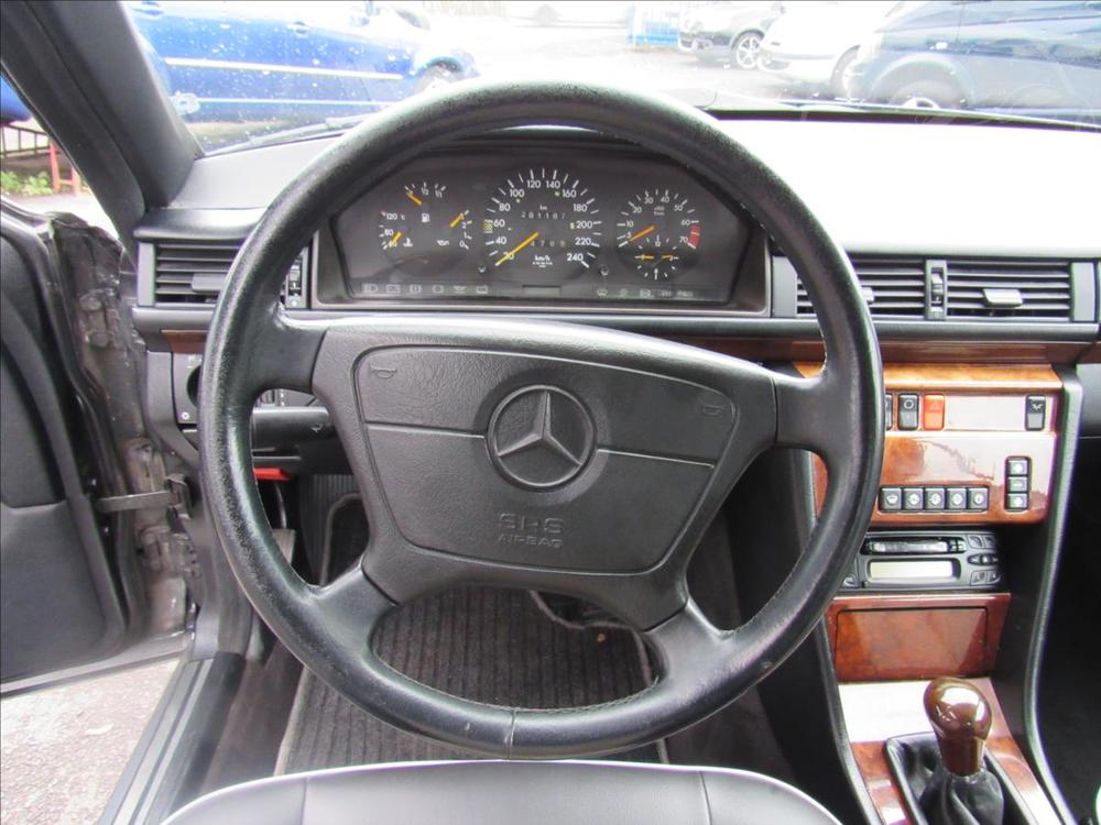 Mercedes-Benz 124 2,0 Coup 100KW
