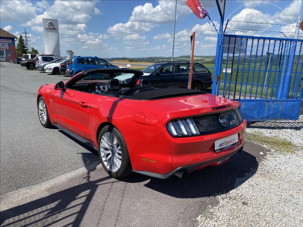 Ford Mustang 5,0 V8 GT automat