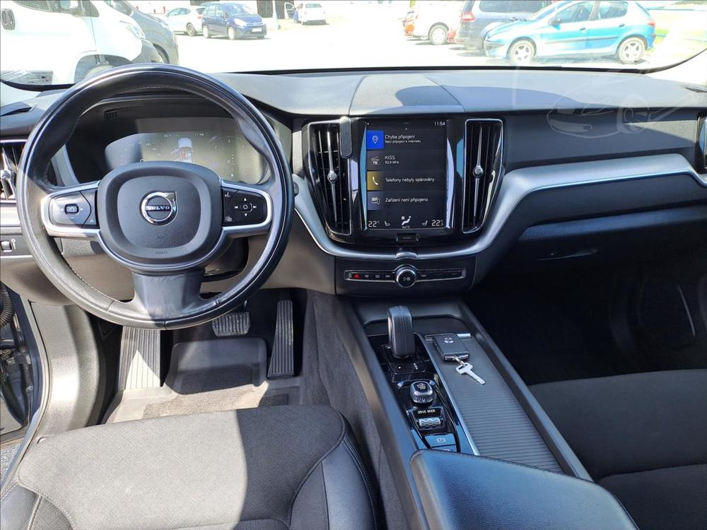 Volvo XC60 2,0 B4 AWD AUTOMAT Momentum