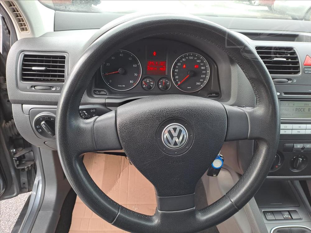 Volkswagen Golf 1,6 i + LPG Trendline Variant