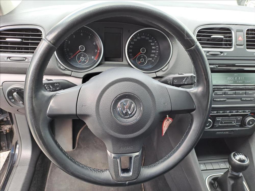 Volkswagen Golf 1,2 TSI Trendline SERVISKA