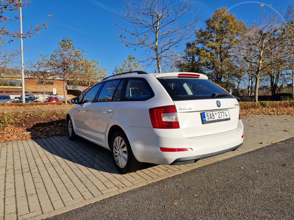 koda Octavia 1,6 TDI, 81kW, servis. kniha