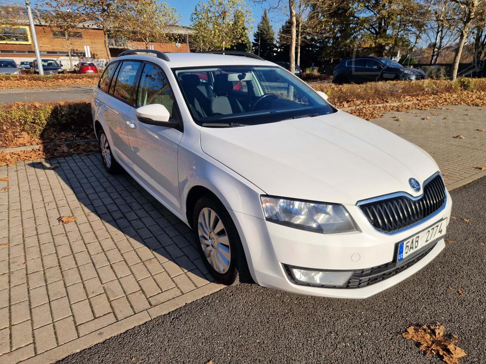 koda Octavia 1,6 TDI, 81kW, servis. kniha