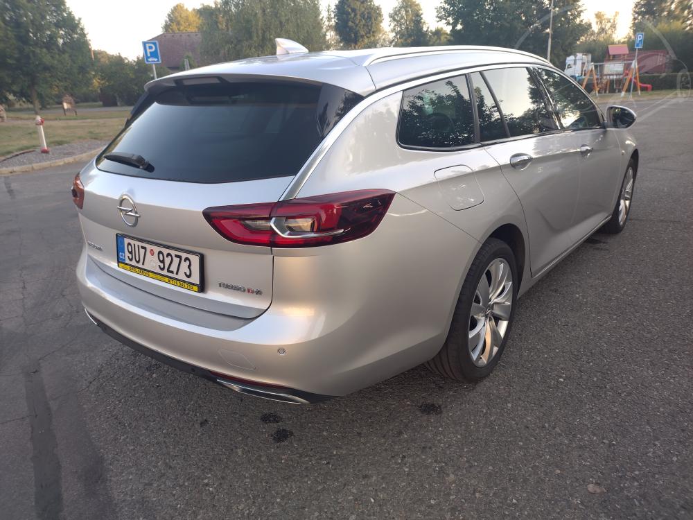 Opel Insignia 2.0 CDTI bi-turbo, tan