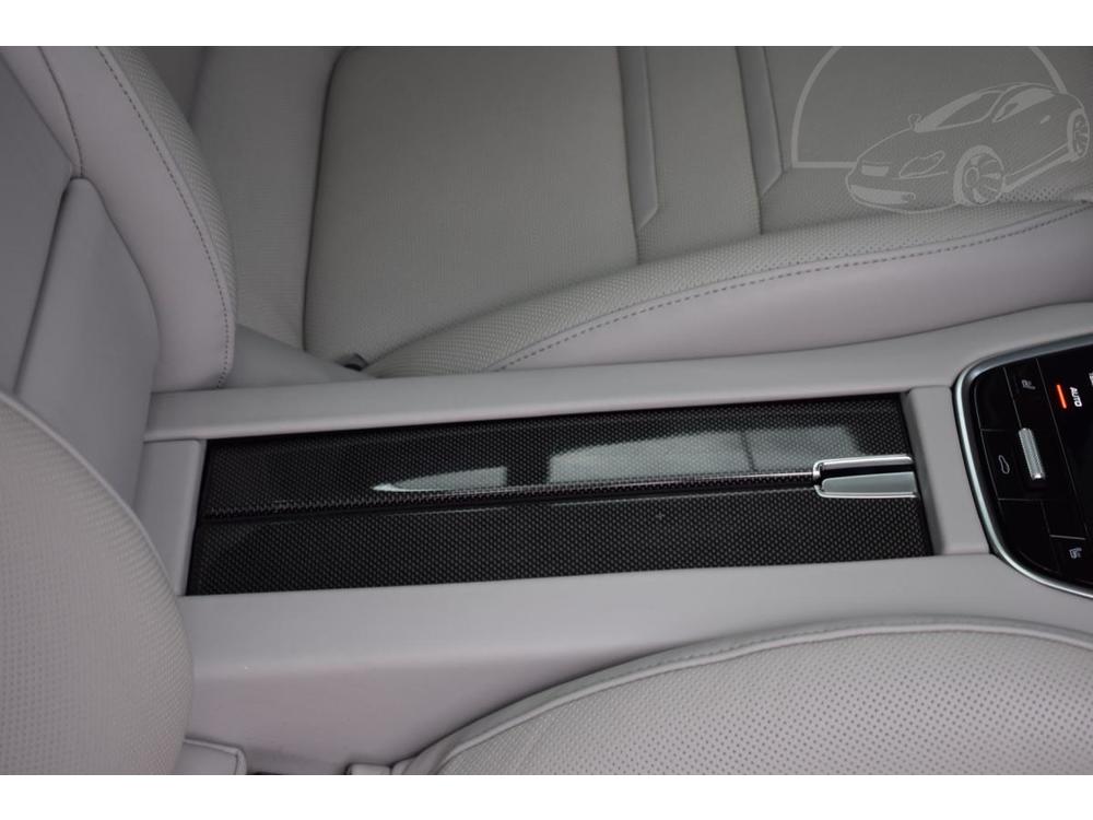 Porsche Panamera Turbo/CZ/Zruka/Bose/Carbon