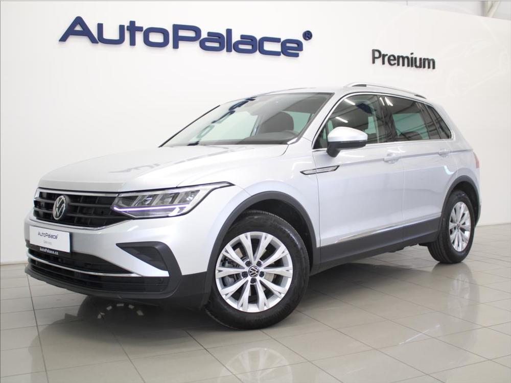 Volkswagen Tiguan 1,5 TSI 110 kW DSG Life 5L-Zr