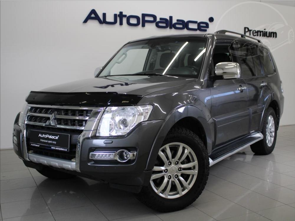 Mitsubishi Pajero 3,2 Di-D 4WD 7.míst Instyle TZ