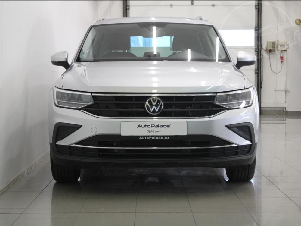 Volkswagen Tiguan 1,5 TSI 110 kW DSG Life 5L-Zr