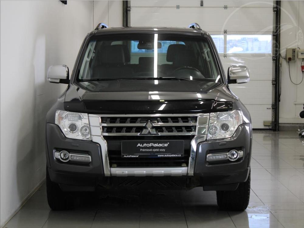 Mitsubishi Pajero 3,2 Di-D 4WD 7.mst Instyle TZ